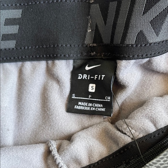 Nike Little Boys Gray Joggers Size Small Brand New With tags. - Picture 4 of 10